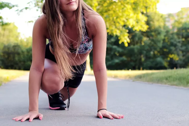 Gadżety fitness na 2027 rok - innowacyjne rozwiązania wspierające zdrowy tryb życia