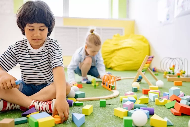 Warszawa z dziećmi – co oferuje smart kids planet na wyjątkowe okazje?